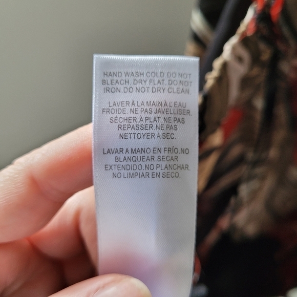 Dynamite | vneck halter romper one piece | small | black red hibiscus dress - Picture 13 of 14